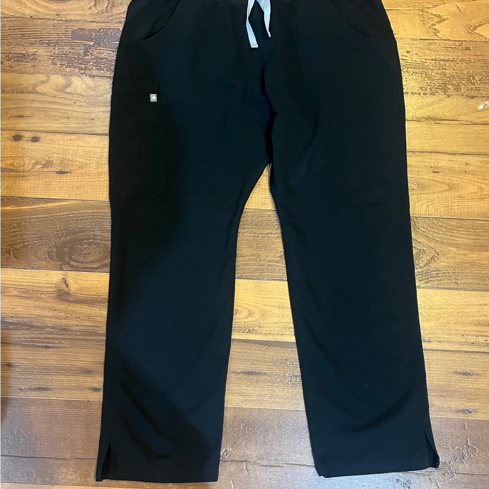 NWOT- Figs Men's Black Scrub Pants- XL